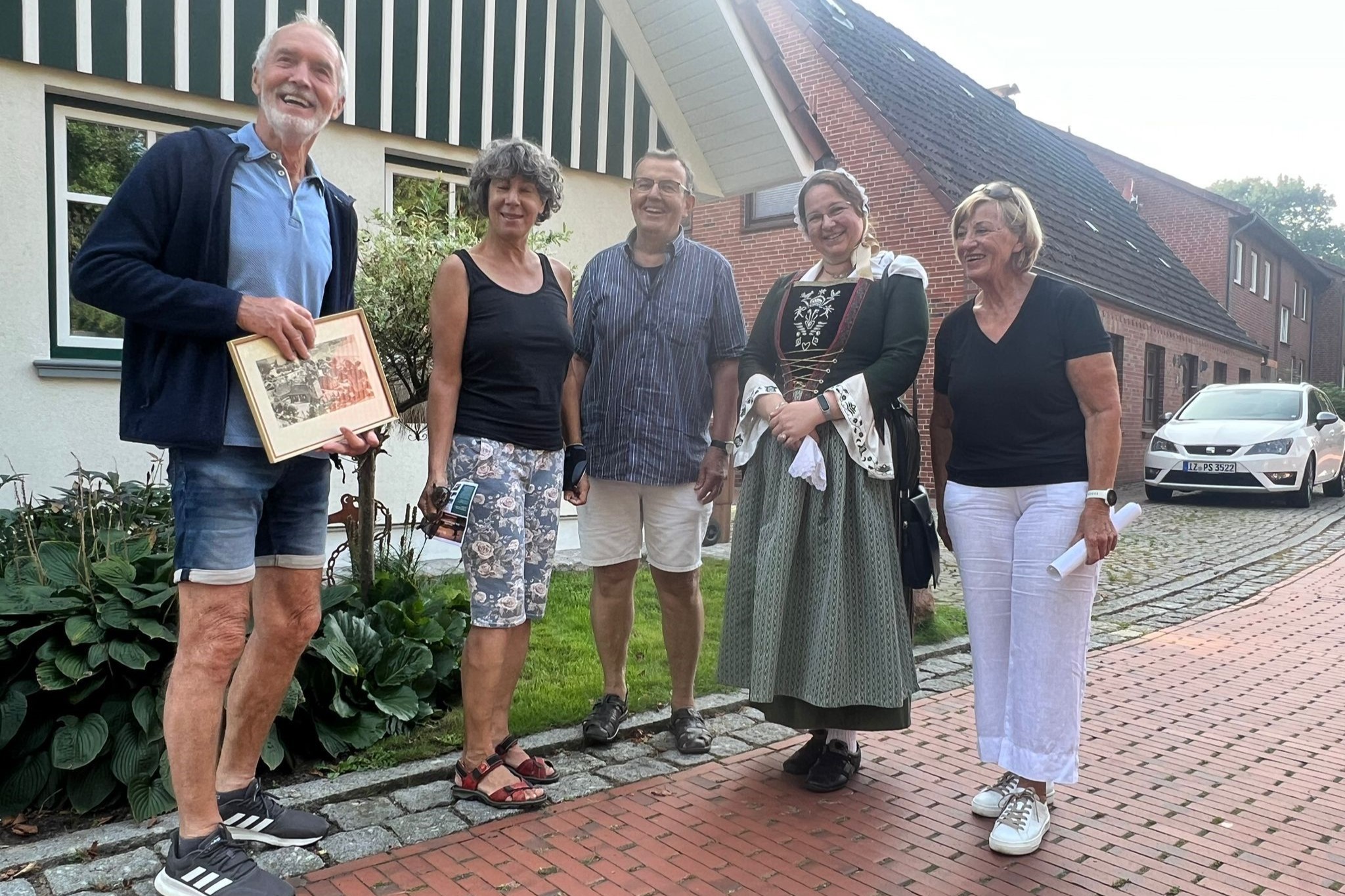 2023-xe24-Dorfspaziergang_Brokdorf.jpg