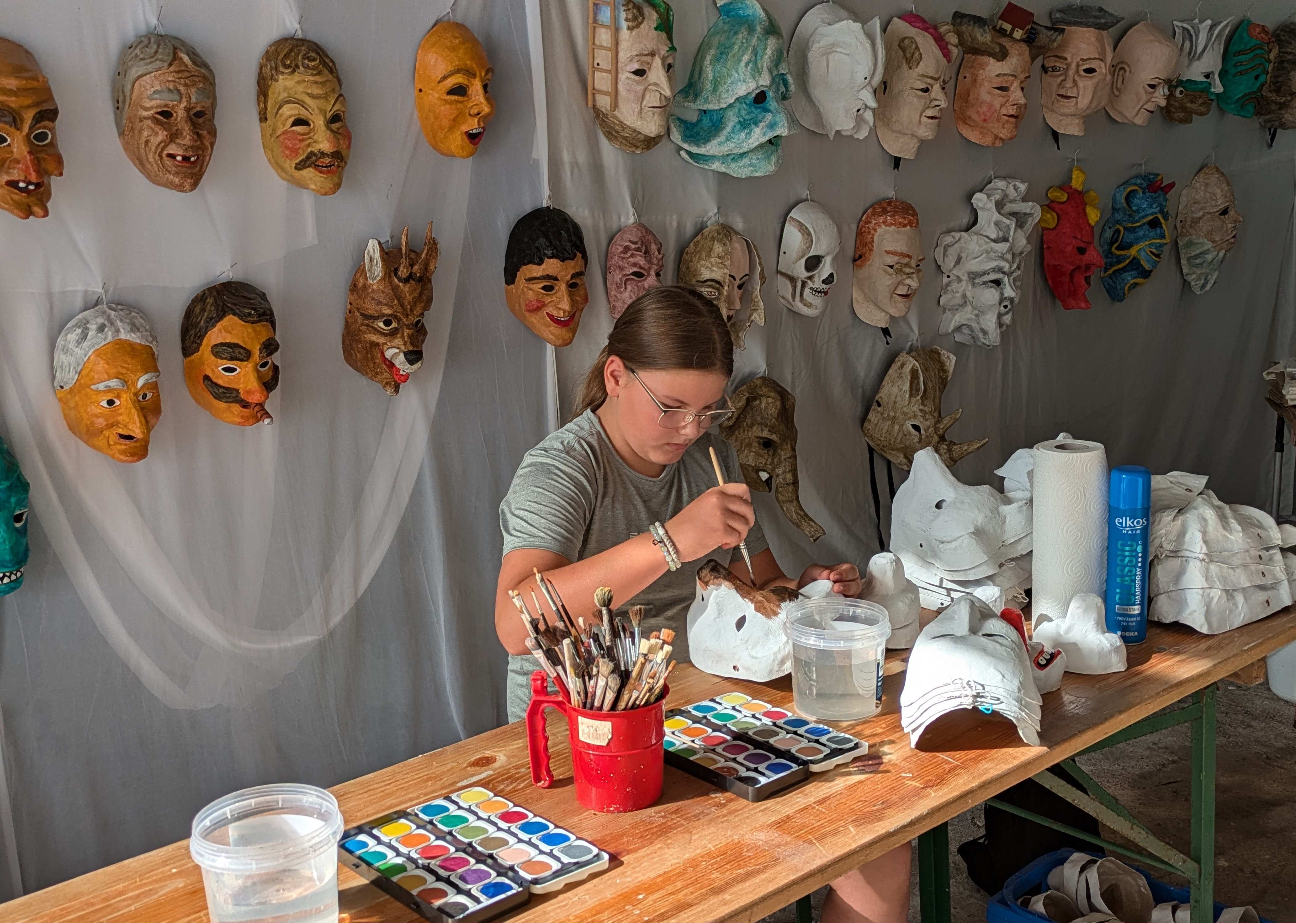 2024-x05_Maskenatelier_4.jpg