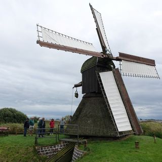 Besuch des Wahrzeichens der Wilstermarsch - die Schöpfmühle Honigfleth